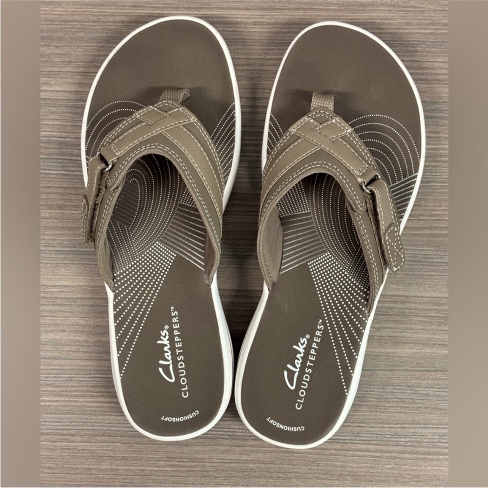 Clark’s Cloudstepper Flip Flops Women’s 7